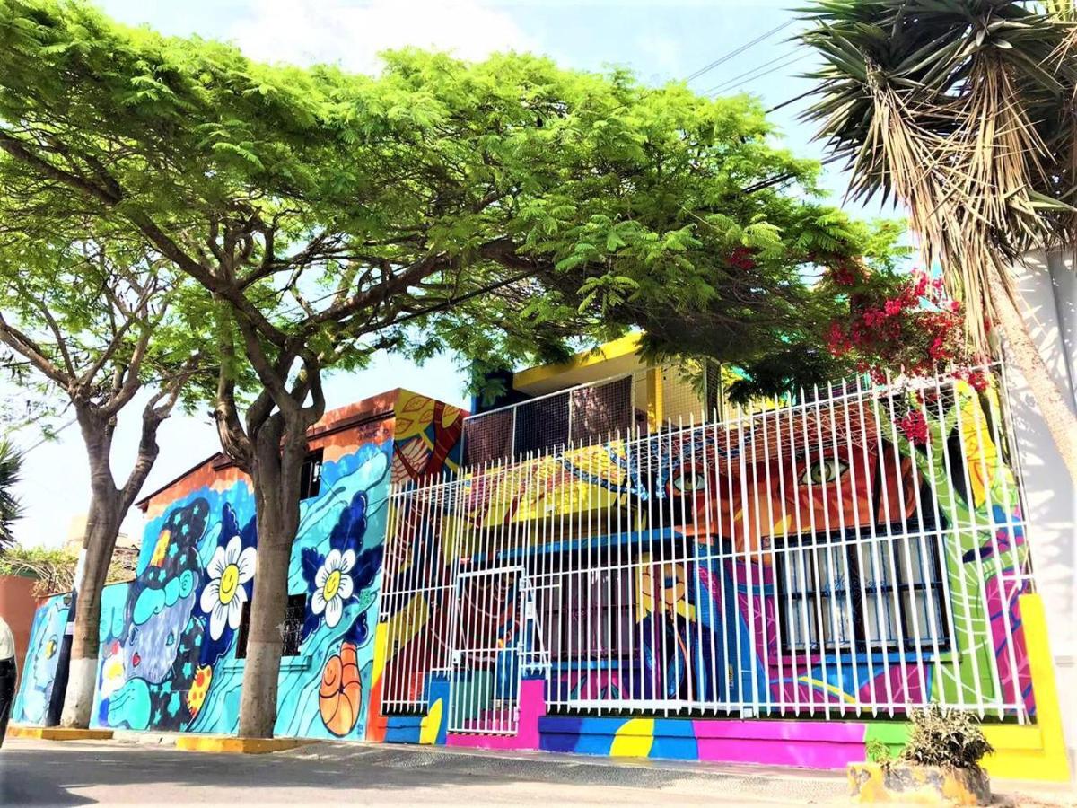 Happy Tree Hostel Peru Lima Exterior photo