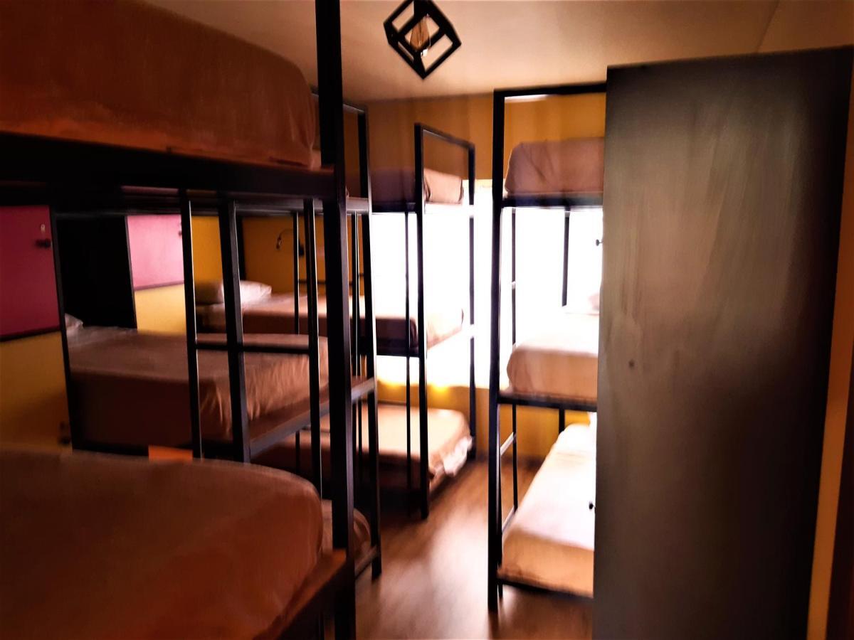 Happy Tree Hostel Peru Lima Exterior photo