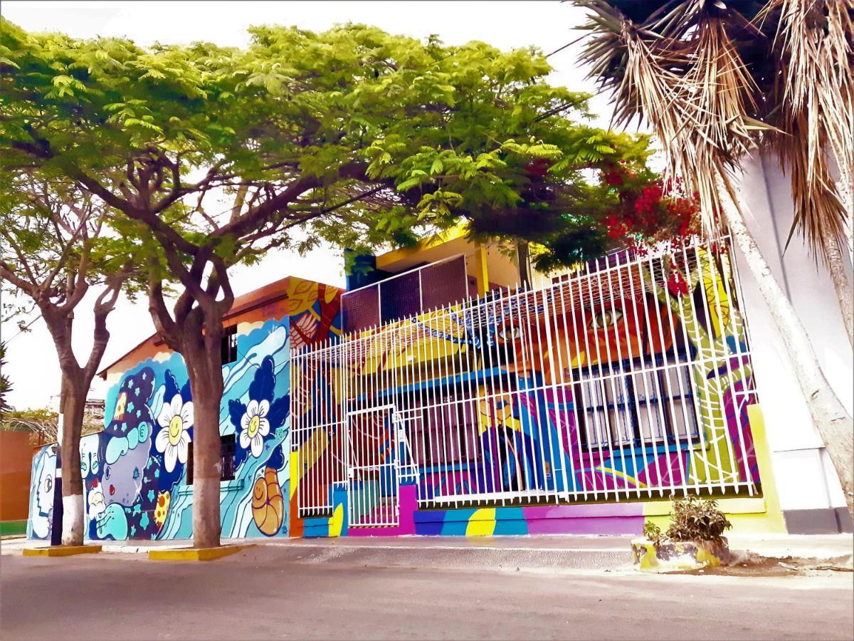 Happy Tree Hostel Peru Lima Exterior photo